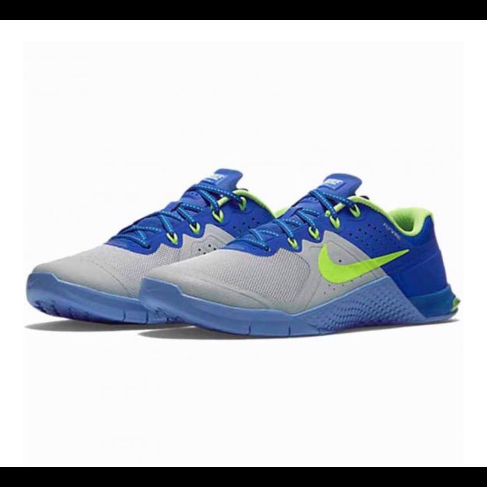 Size 7 Women’s Nike Metcons